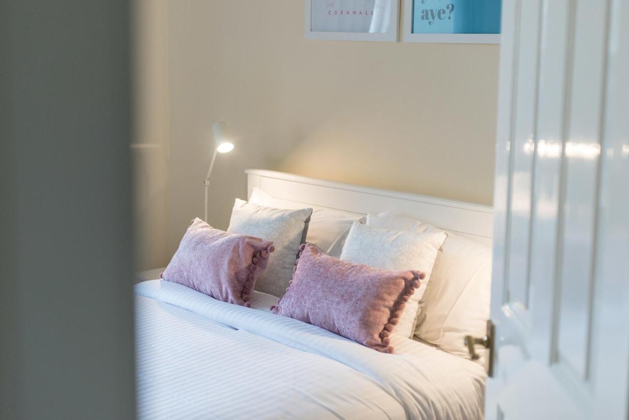 Bright And Modern 2 Bed Apartment เอดินบะระ ภายนอก รูปภาพ