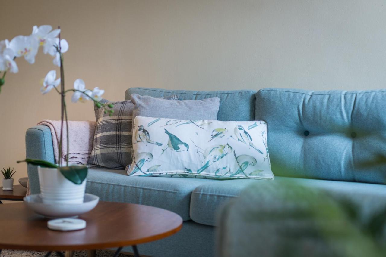 Bright And Modern 2 Bed Apartment เอดินบะระ ภายนอก รูปภาพ